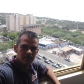 Una persona sincera. Soy delgado pelo