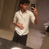 Busco pareja. Busco a mujeres de 18. Me