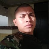 Militar. Busco pareja. Amigas.