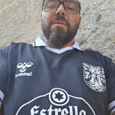 Desempleo. Soltero guapo y bueno.