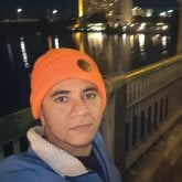 Busco pareja. Mujer. Buena honda. Todo.