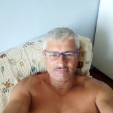 demetriobrana chico divorciado en Cabanas Pontedeume