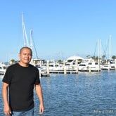 Empleado. Busco hacer amistades. Busco