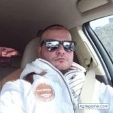 Busco pareja. Mujer. Seguro de mi mismo.