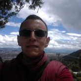 Busco pareja. Amigas. Serio. El deporte.