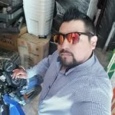 Busco pareja. Busco mujeres jóvenes.