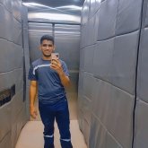 Mujeres de 18 a 31. Alegre trabajador.