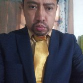 Policía. Busco pareja. Mujeres