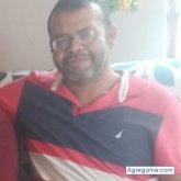 Profesionista. Busco conocer gente.