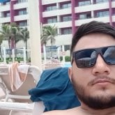 Empleado. Algo bien estoy abierto a