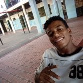 Busco ligar. Hacer amigos y salir. Soy