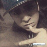 Keyak chico soltero en Bethpage