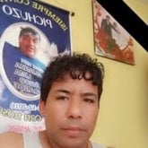 Busco hombre que no tenga vicios
Su