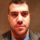 Busco hacer amistades. Moreno ojos