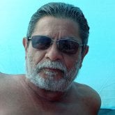 Busco conocer gente. Una hermosa mujer,