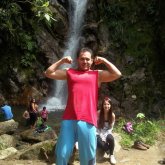 Busco ligar. Una mujer. Un hombre