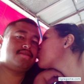 Busco pareja. Amigas. Una persona buena.