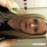 Busco hacer amistades. Amistades. Me