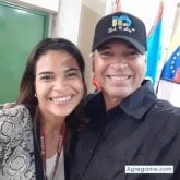 Busco: De todo un poco! Me defino: Carismática, alegre..