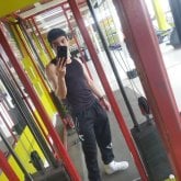 Una chica d 27 a 30 años. Soy un hombre