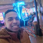 Operador. Alegre leal y de buen