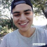 Jefe. Busco ligar. Mujeres. Bakan. Todo.