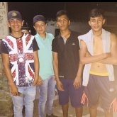 Estudiante. Busco pareja. Buscó