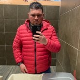 Busco hacer amistades. Me gustan todo