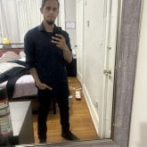 Trabajo. Amable serviceman y dualists a