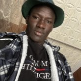 Si busco conocer gente. Masó menos. Si.