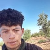 Trabajo. Busco conocer gente. Soy una