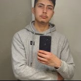 Mm algo casual y divertido. Joven con