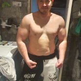 Soltero,moreno ojos verdes. Deporte,