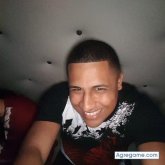 Trabajo. Busco pareja. Una persona