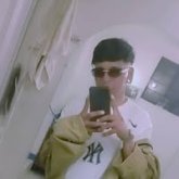 Mujeres cotorriar y salir. Soldador