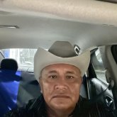 Jefe. Busco pareja. Mujeres. Una persona