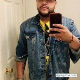 Busco pareja. Si. Alegre. Bailar.