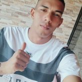 Mujeres estoy soltero. Soy alto moreno