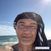 Montelupo chico divorciado en 