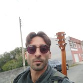 Cocinero. Busco conocer gente. No estoy