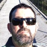 Encuentra Hombres solteros en Noja