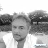 Encuentra Hombres solteros en Puerto Viejo