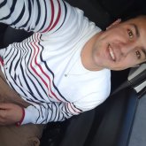 Estudiante. Buscando mujeres divertidas.