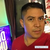 Encuentra Hombres solteros en Urbana