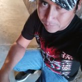 Busco mujeres cariñosas. Soi soltero,