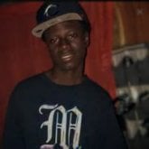 Busco pareja. Meme mujeres amigas. Sol