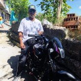 Operador cat. Para pegar un clip en el