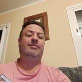 Funcionario. Busco conocer gente. Busco