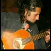 Mujer natural y alegre. Soy alegre, me