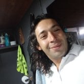 Estudio y trabajo. Busco hacer